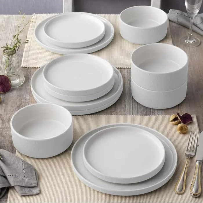 White Minimalist Ceramic Dinnerware Set